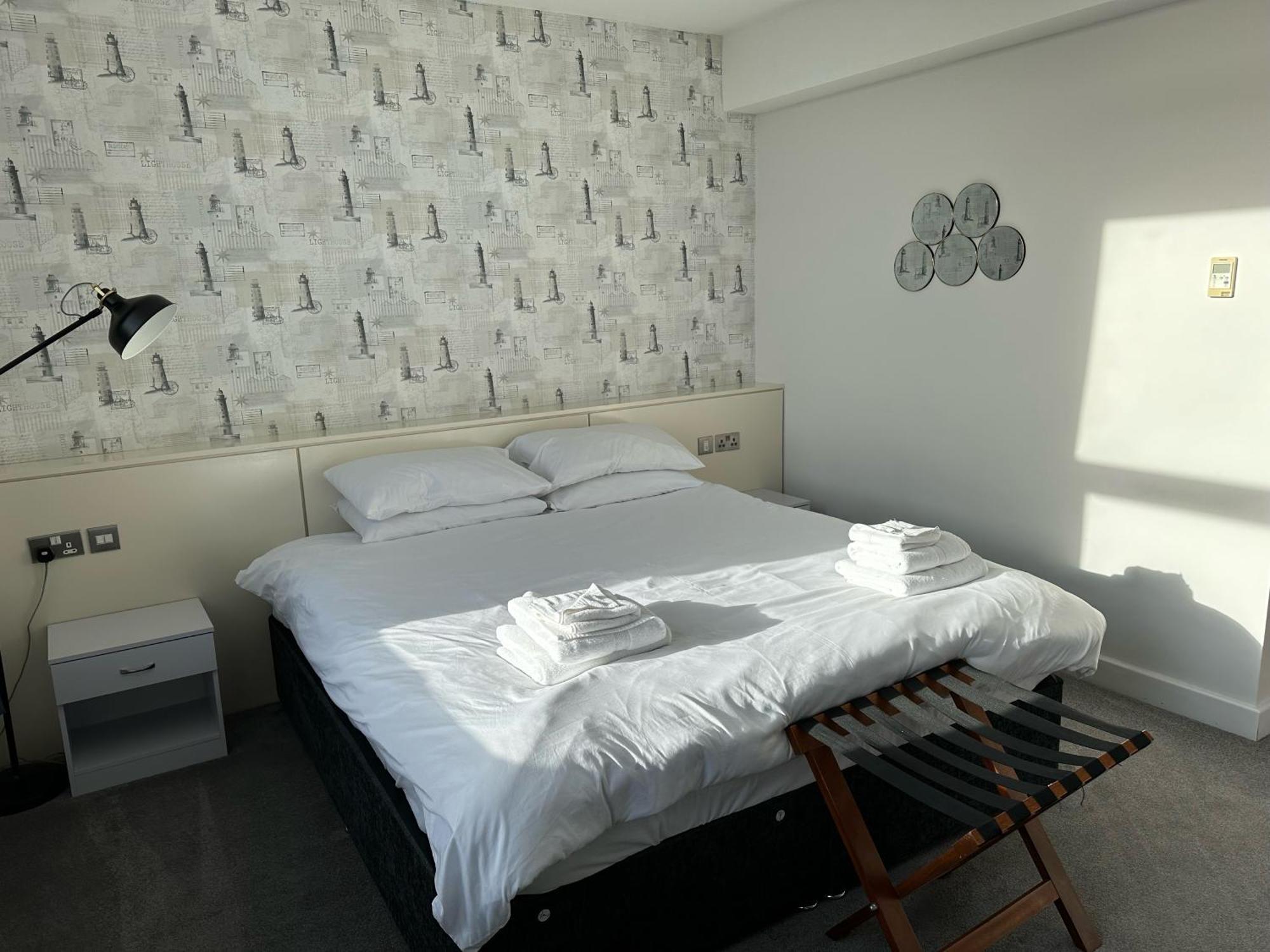 The New Admiralty Hotel Ltd Portland Esterno foto
